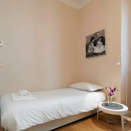 Genova Fs Flat شقة